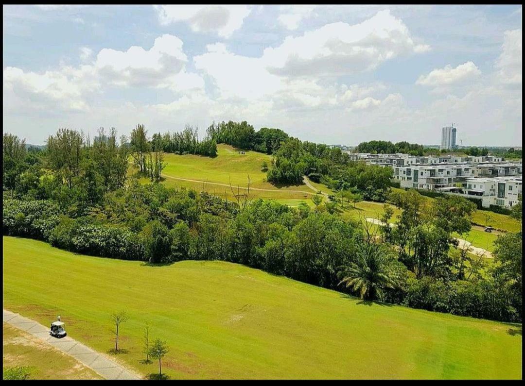 Arc Austin Hill Apartment Джохор Бахру Екстериор снимка