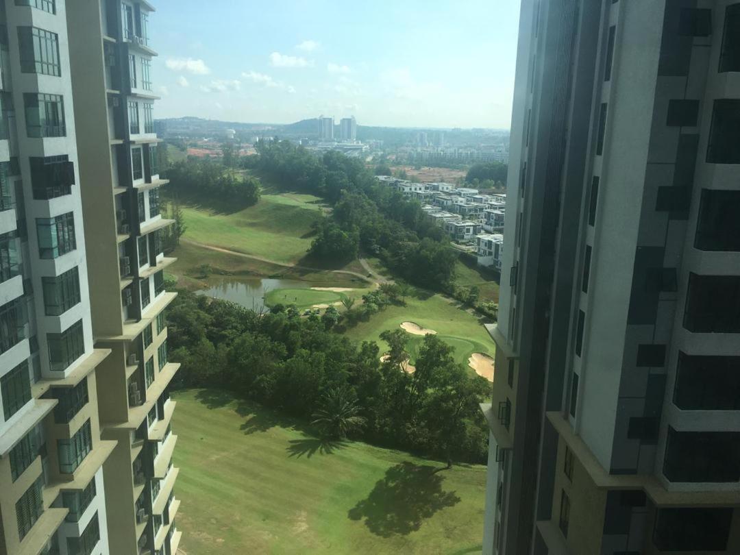 Arc Austin Hill Apartment Джохор Бахру Екстериор снимка